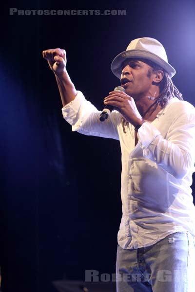 YANNICK NOAH - 2011-05-10 - PARIS - Place de la Bastille - 
